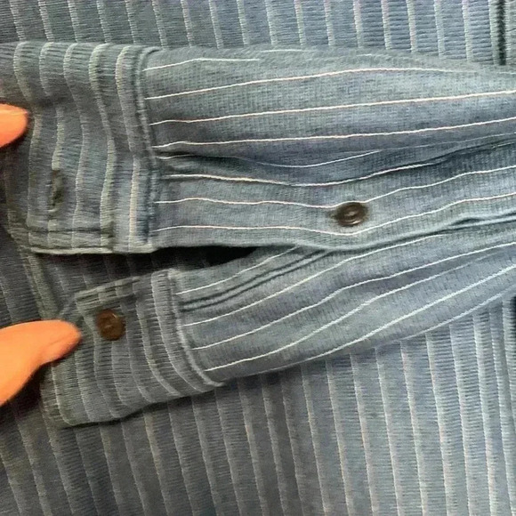 Levi’s NWOT Mens Slim  Fit Button Down Blue w White Stripes Casual Shirt - Picture 5 of 9